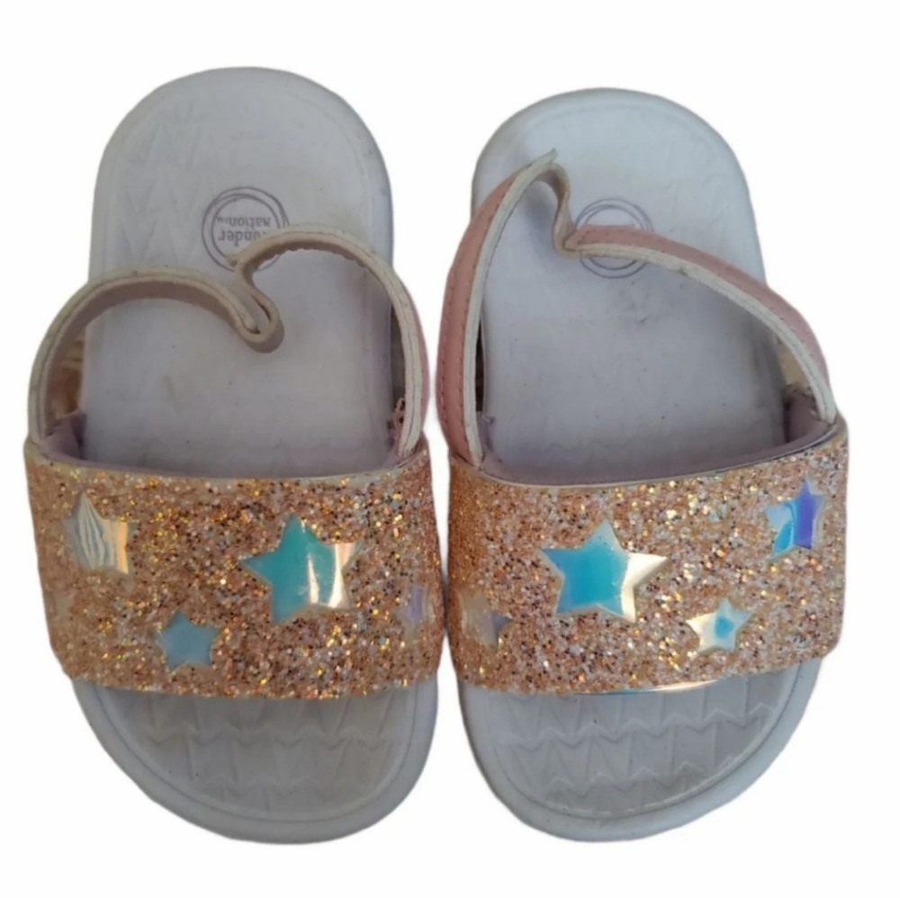 Toddler sandals size: 5/6